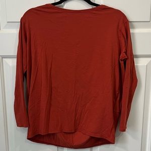 Lululemon back in action long sleeve